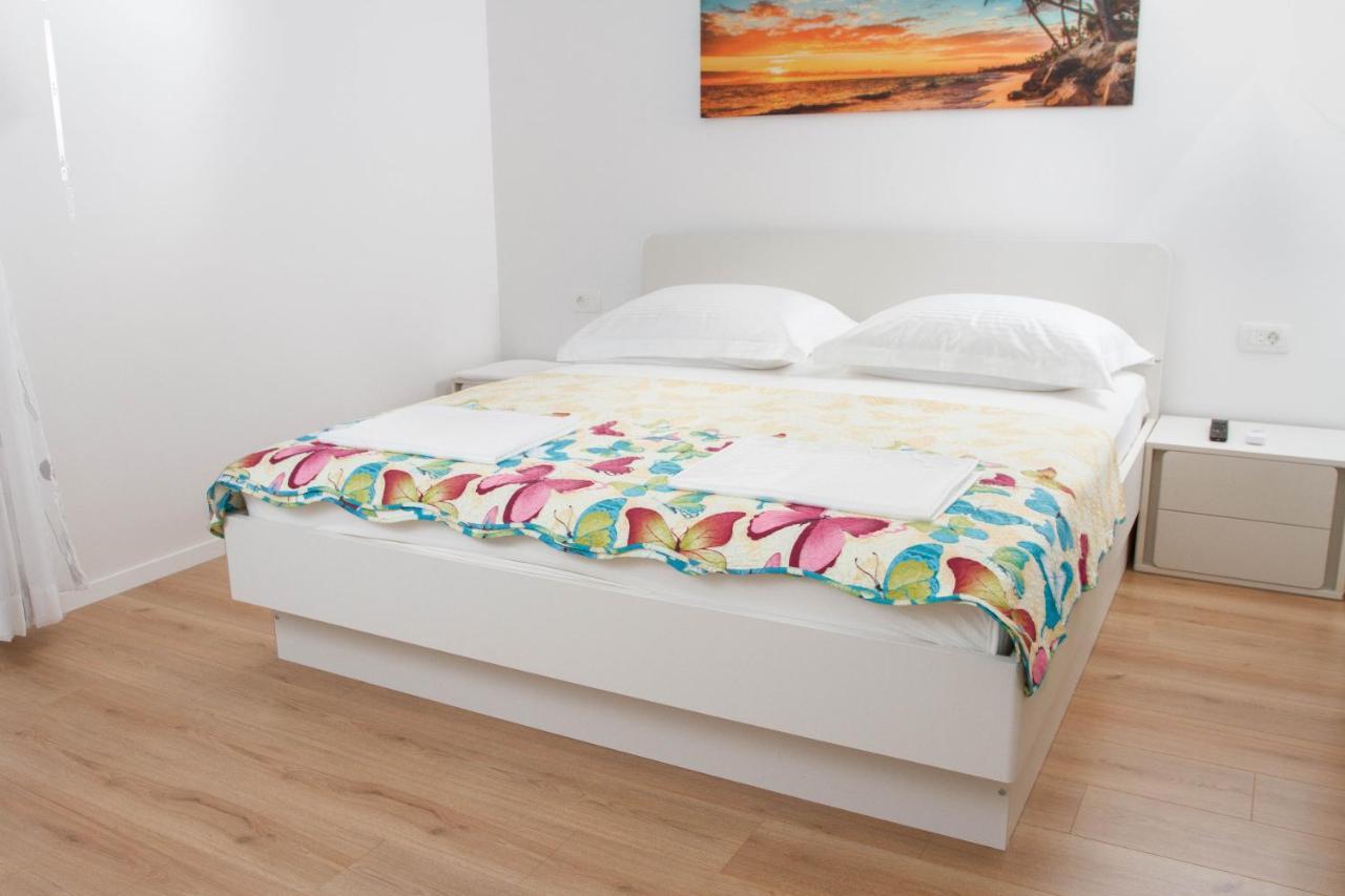 Unforgettable Sea View Apartments Bakota Podstrana Luaran gambar